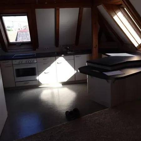 Charmantes Dachloft Mit Spektakulaerer Aussicht Lägenhet